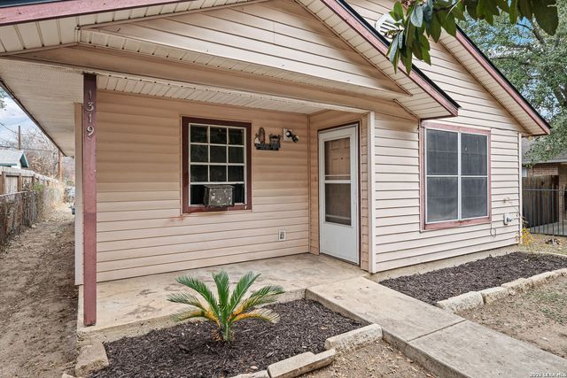 1319 colima, San Antonio, TX 78207
