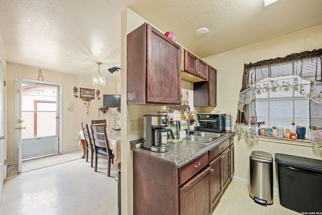 1319 colima, San Antonio, TX 78207