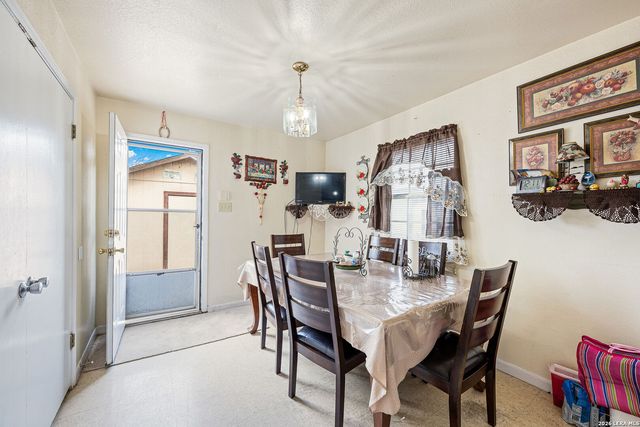 1319 colima, San Antonio, TX 78207