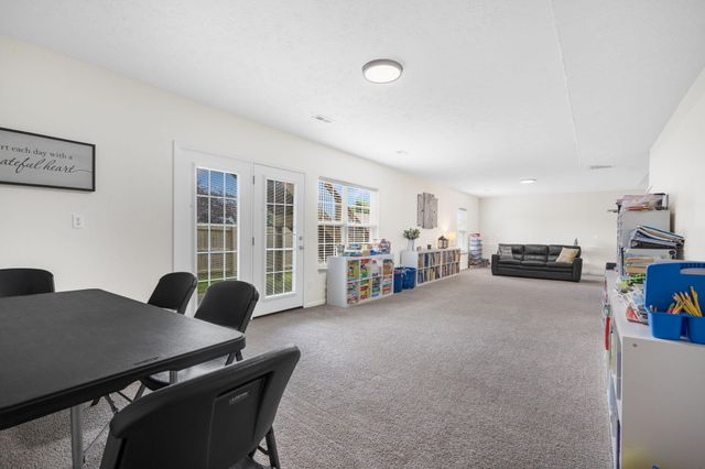 4418 W State Street, Springfield, MO 65802