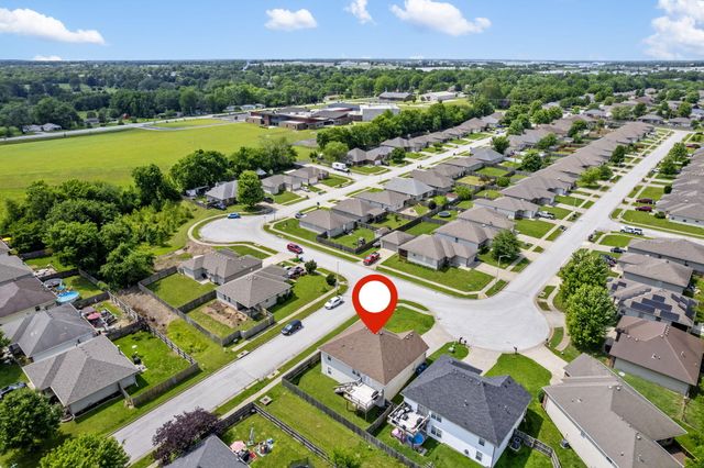 4418 W State Street, Springfield, MO 65802