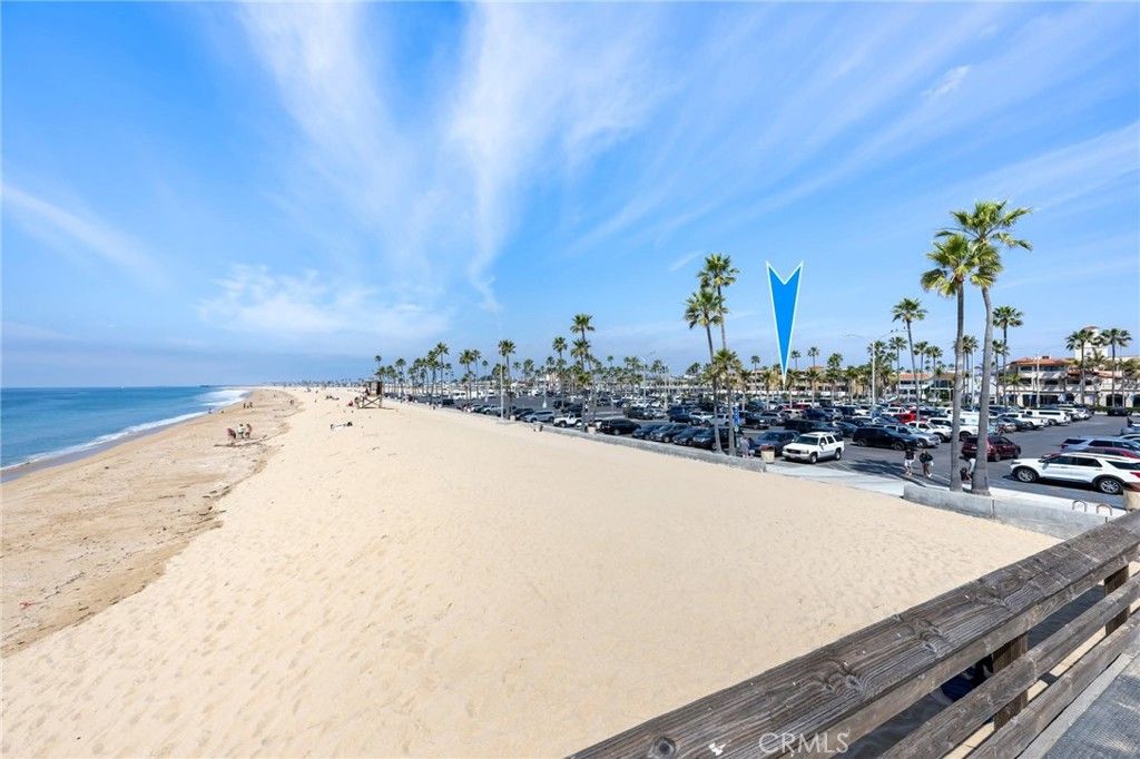 Image 1 of property listing at 600 E Oceanfront 1D, Newport Beach, CA 92661