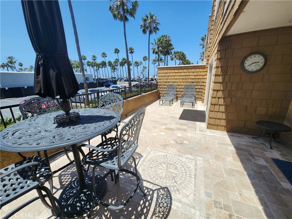 Image 13 of property listing at 600 E Oceanfront 1D, Newport Beach, CA 92661