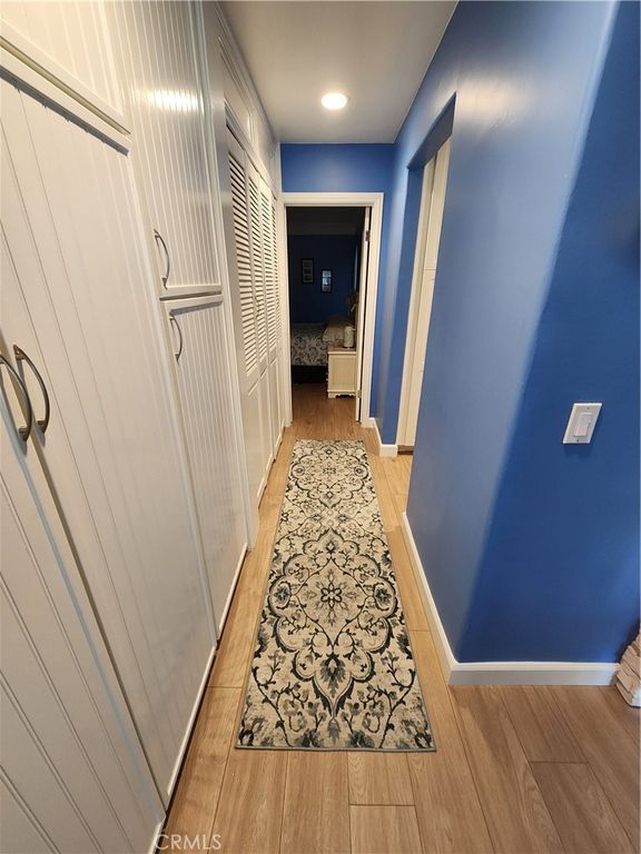 Image 19 of property listing at 600 E Oceanfront 1D, Newport Beach, CA 92661