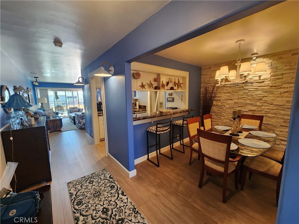 Image 5 of property listing at 600 E Oceanfront 1D, Newport Beach, CA 92661
