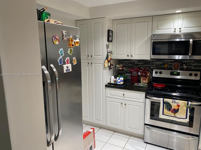 11203 SW 88 ST 108-A, Miami, FL 33176