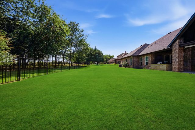 4482 Lake Breeze Drive, Mckinney, TX 75071