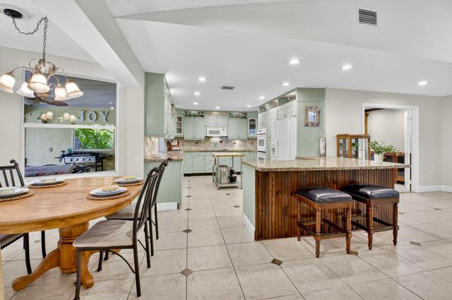 19803 Back 9 Drive, Boca Raton, FL 33498