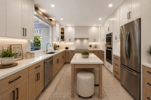 19803 Back 9 Drive, Boca Raton, FL 33498