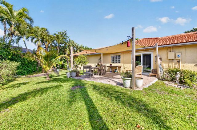 19803 Back 9 Drive, Boca Raton, FL 33498