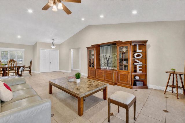 19803 Back 9 Drive, Boca Raton, FL 33498