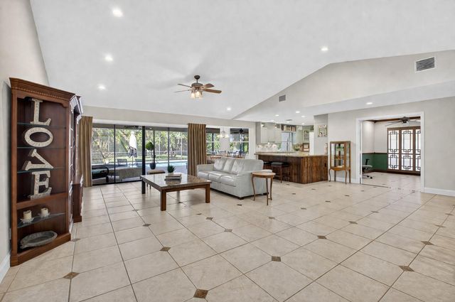 19803 Back 9 Drive, Boca Raton, FL 33498