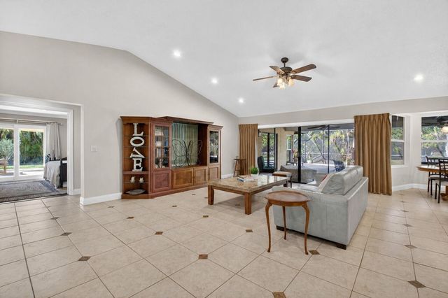 19803 Back 9 Drive, Boca Raton, FL 33498