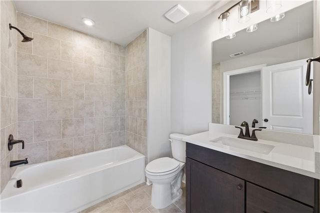 1090 Low Water Crossing NW, Acworth, GA 30101