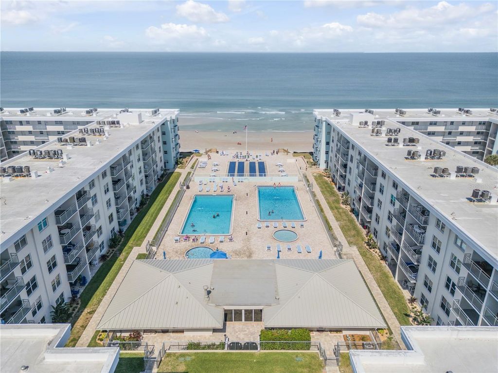 Image 20 of property listing at 4151 S ATLANTIC AVENUE 511, New Smyrna Beach, FL 32169