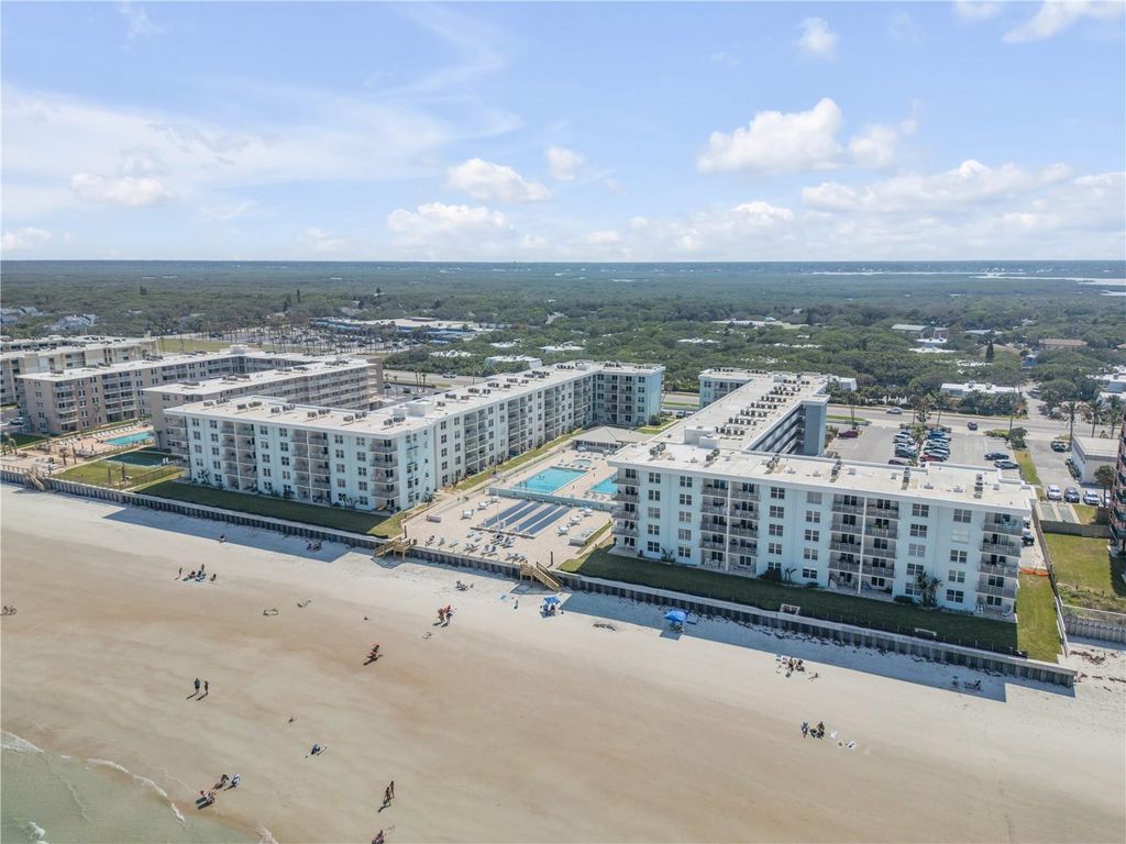 Image 31 of property listing at 4151 S ATLANTIC AVENUE 511, New Smyrna Beach, FL 32169