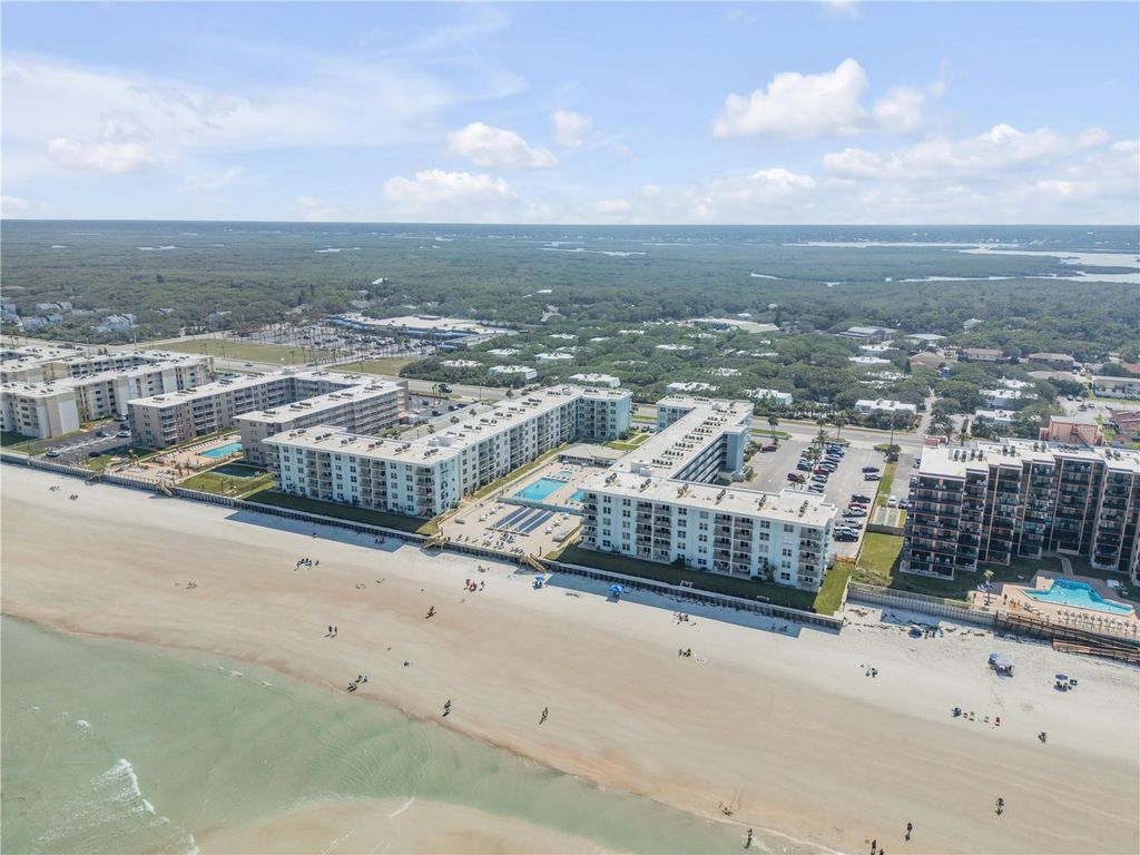 Image 32 of property listing at 4151 S ATLANTIC AVENUE 511, New Smyrna Beach, FL 32169