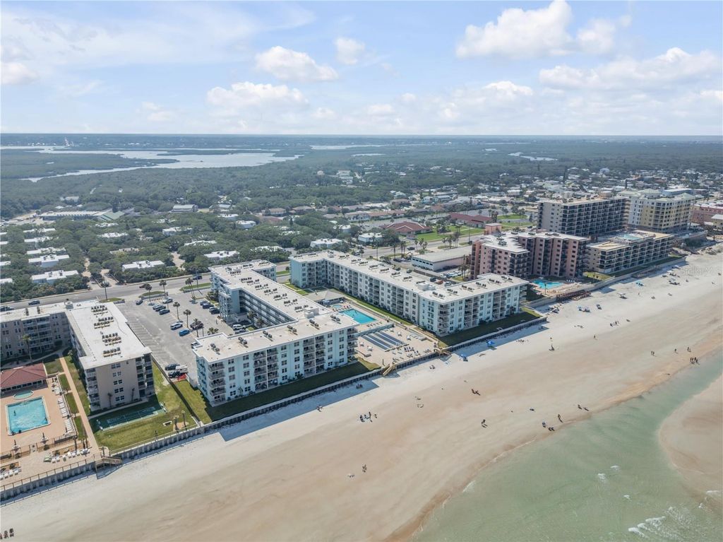 Image 35 of property listing at 4151 S ATLANTIC AVENUE 511, New Smyrna Beach, FL 32169