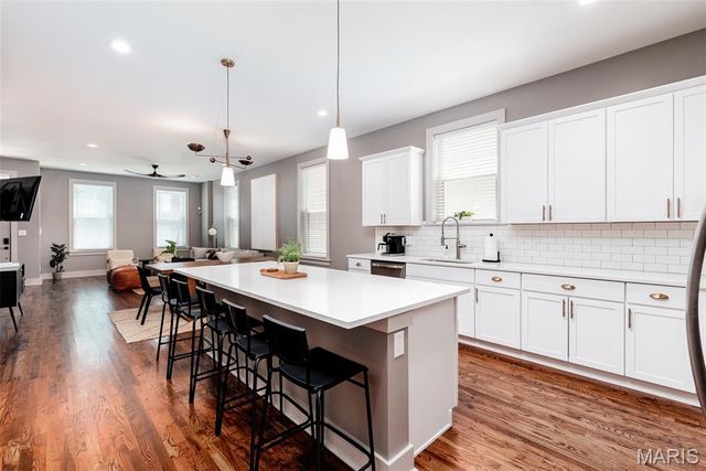 3433 Texas Avenue, St Louis, MO 63118