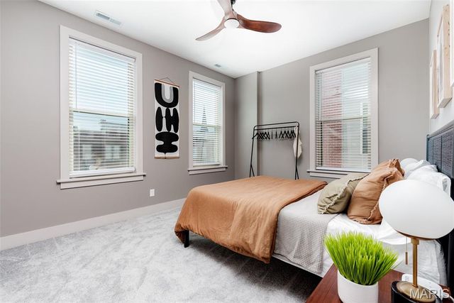 3433 Texas Avenue, St Louis, MO 63118