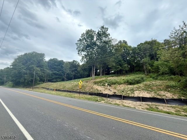 109 Munsonhurst Rd, Franklin Boro, NJ 07416