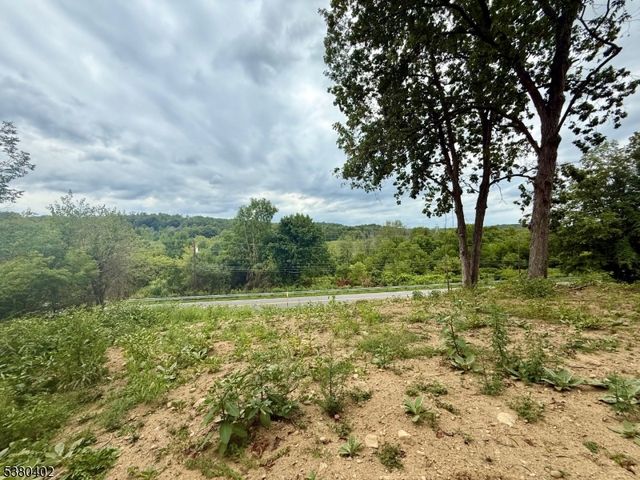109 Munsonhurst Rd, Franklin Boro, NJ 07416