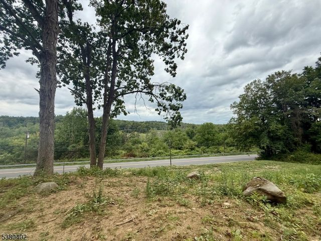 109 Munsonhurst Rd, Franklin Boro, NJ 07416