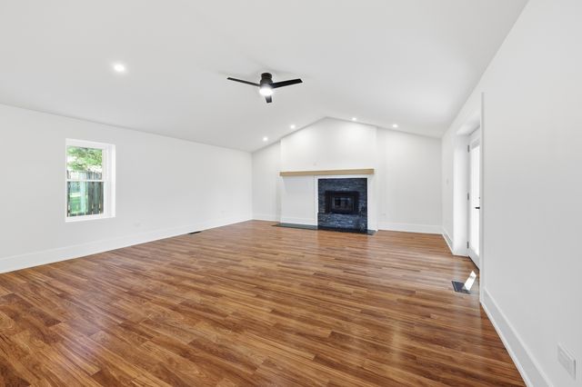 1107 N East Street, Marengo, IL 60152