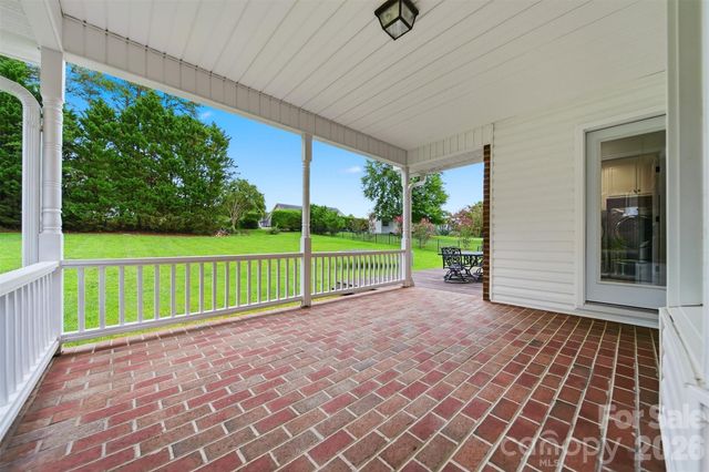 920 Barrington Drive NE, Lenoir, NC 28645