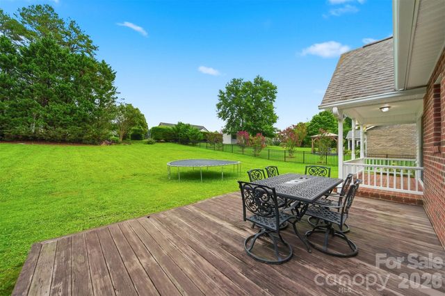 920 Barrington Drive NE, Lenoir, NC 28645