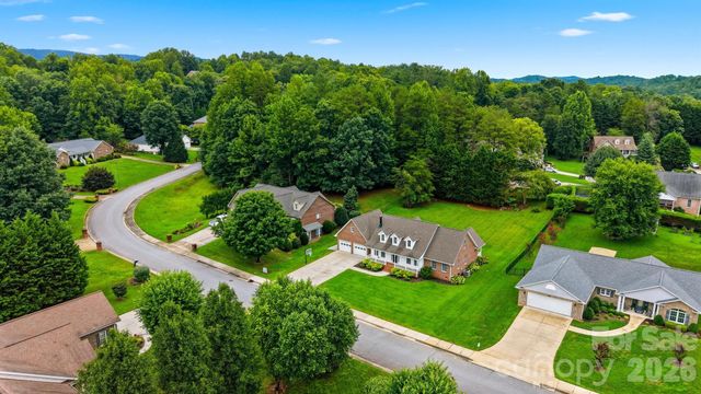 920 Barrington Drive NE, Lenoir, NC 28645