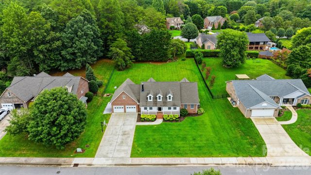 920 Barrington Drive NE, Lenoir, NC 28645