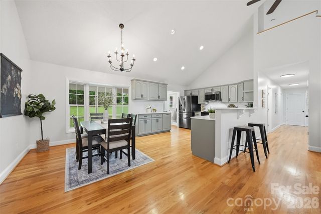 920 Barrington Drive NE, Lenoir, NC 28645