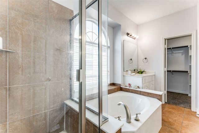 11805 Vienna Apple Road, Fort Worth, TX 76244