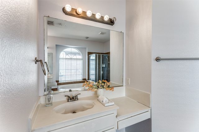 11805 Vienna Apple Road, Fort Worth, TX 76244