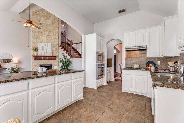 11805 Vienna Apple Road, Fort Worth, TX 76244