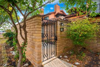 1123 Lois St, Kerrville, TX 78028