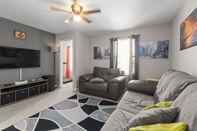 6560 Desmond Ave, Murfreesboro, TN 37128