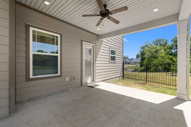 6560 Desmond Ave, Murfreesboro, TN 37128