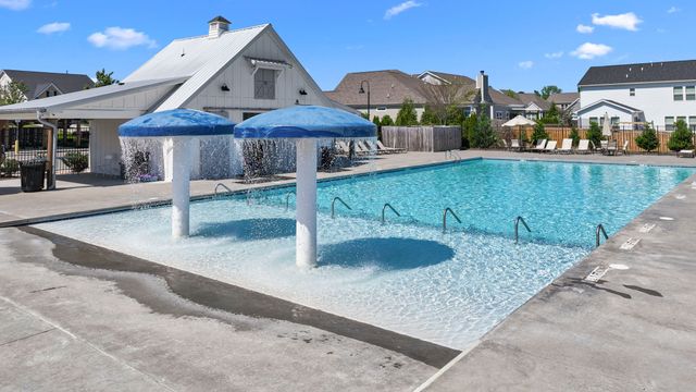 6560 Desmond Ave, Murfreesboro, TN 37128