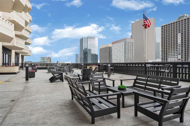 2016 Main Street 1707, Houston, TX 77002