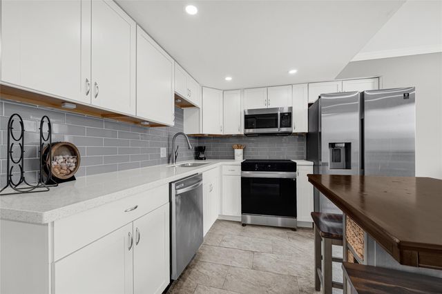 2016 Main Street 1707, Houston, TX 77002