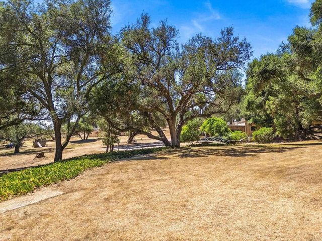 13511 Hilldale Road, Valley Center, CA 92082