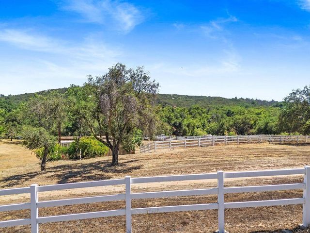 13511 Hilldale Road, Valley Center, CA 92082