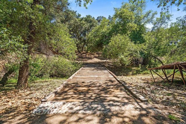 13511 Hilldale Road, Valley Center, CA 92082