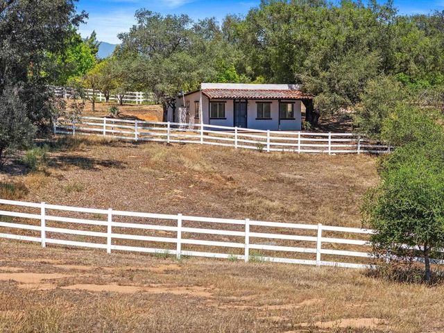 13511 Hilldale Road, Valley Center, CA 92082