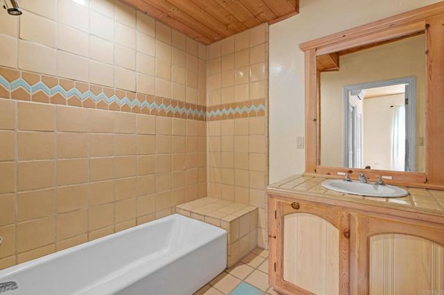 13511 Hilldale Road, Valley Center, CA 92082