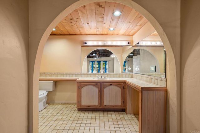 13511 Hilldale Road, Valley Center, CA 92082
