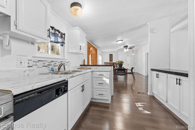 3831 Beech Street, Fort Gratiot Charter Township, MI 48059