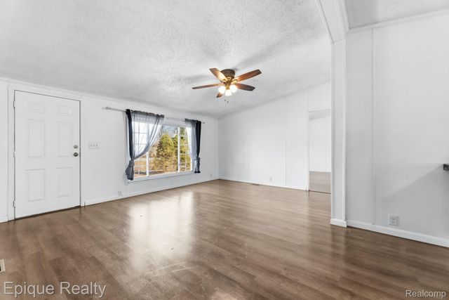 3831 Beech Street, Fort Gratiot Charter Township, MI 48059